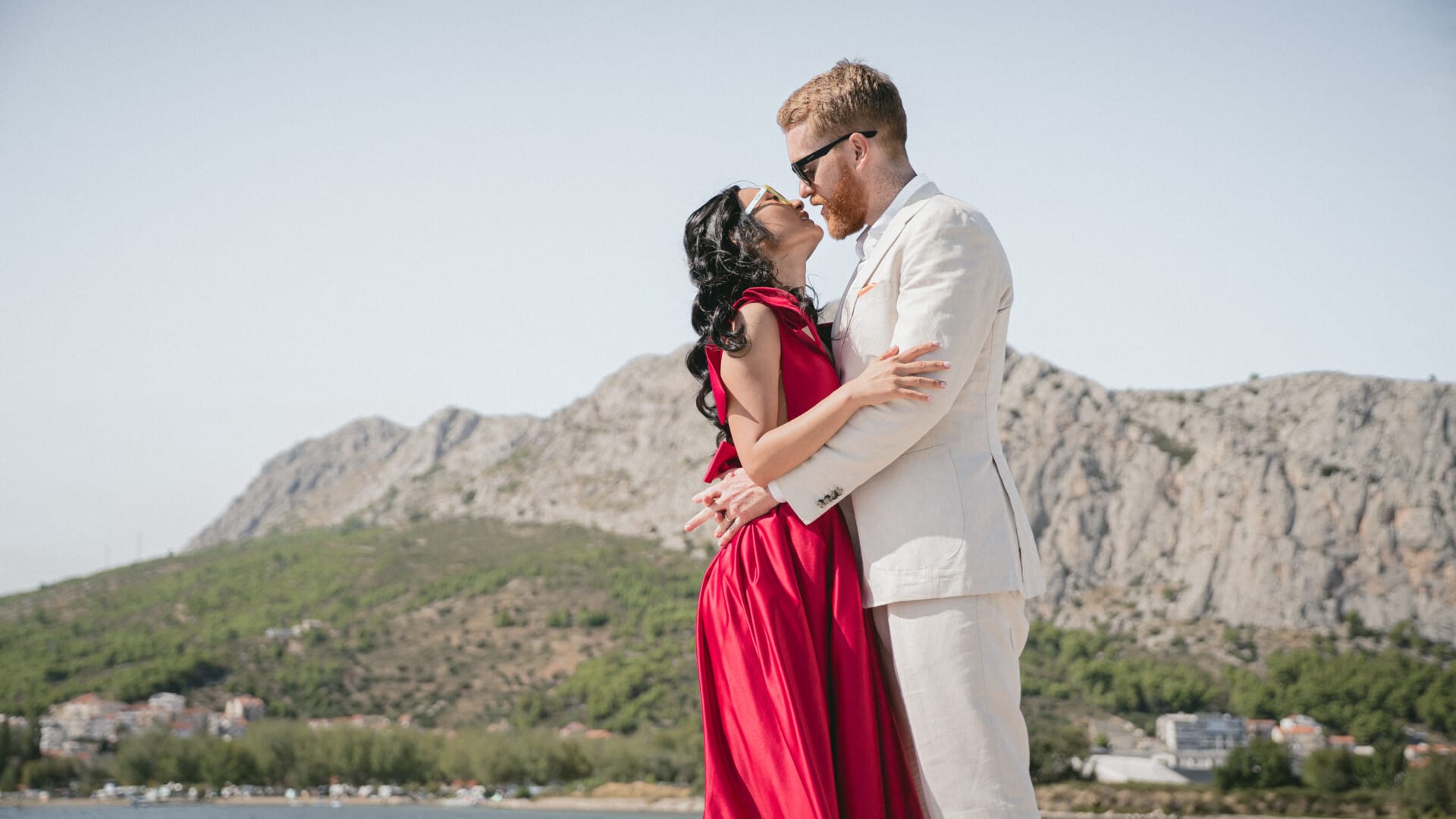 newlyweds kissing by ruby wedding photography